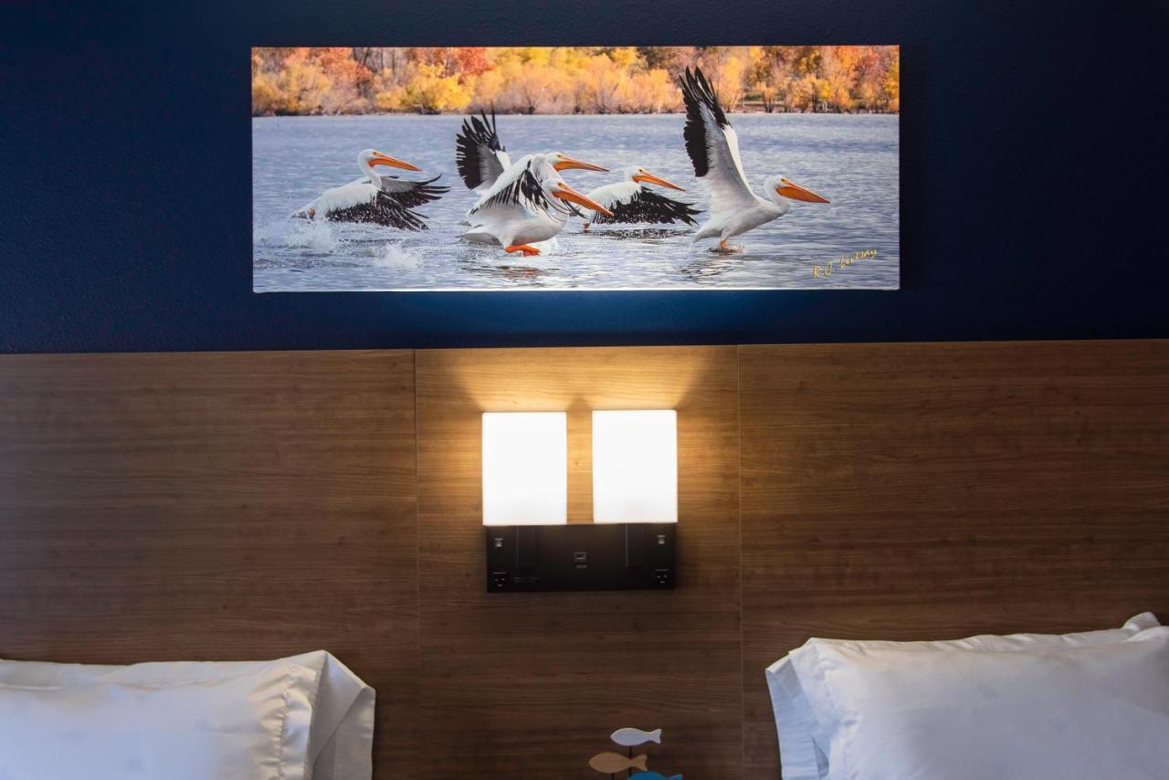 Hilltop Inn & Suites Grove Zewnętrze zdjęcie