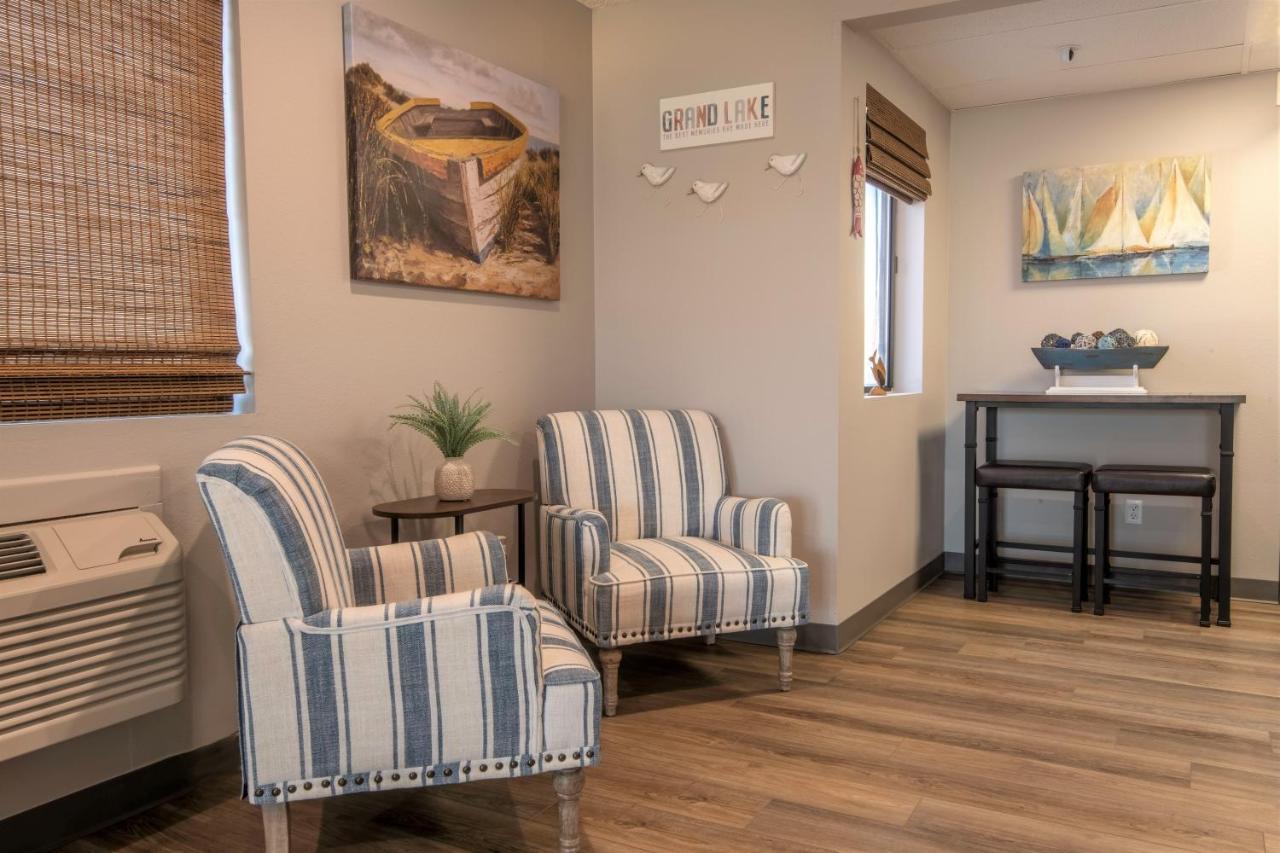 Hilltop Inn & Suites Grove Zewnętrze zdjęcie